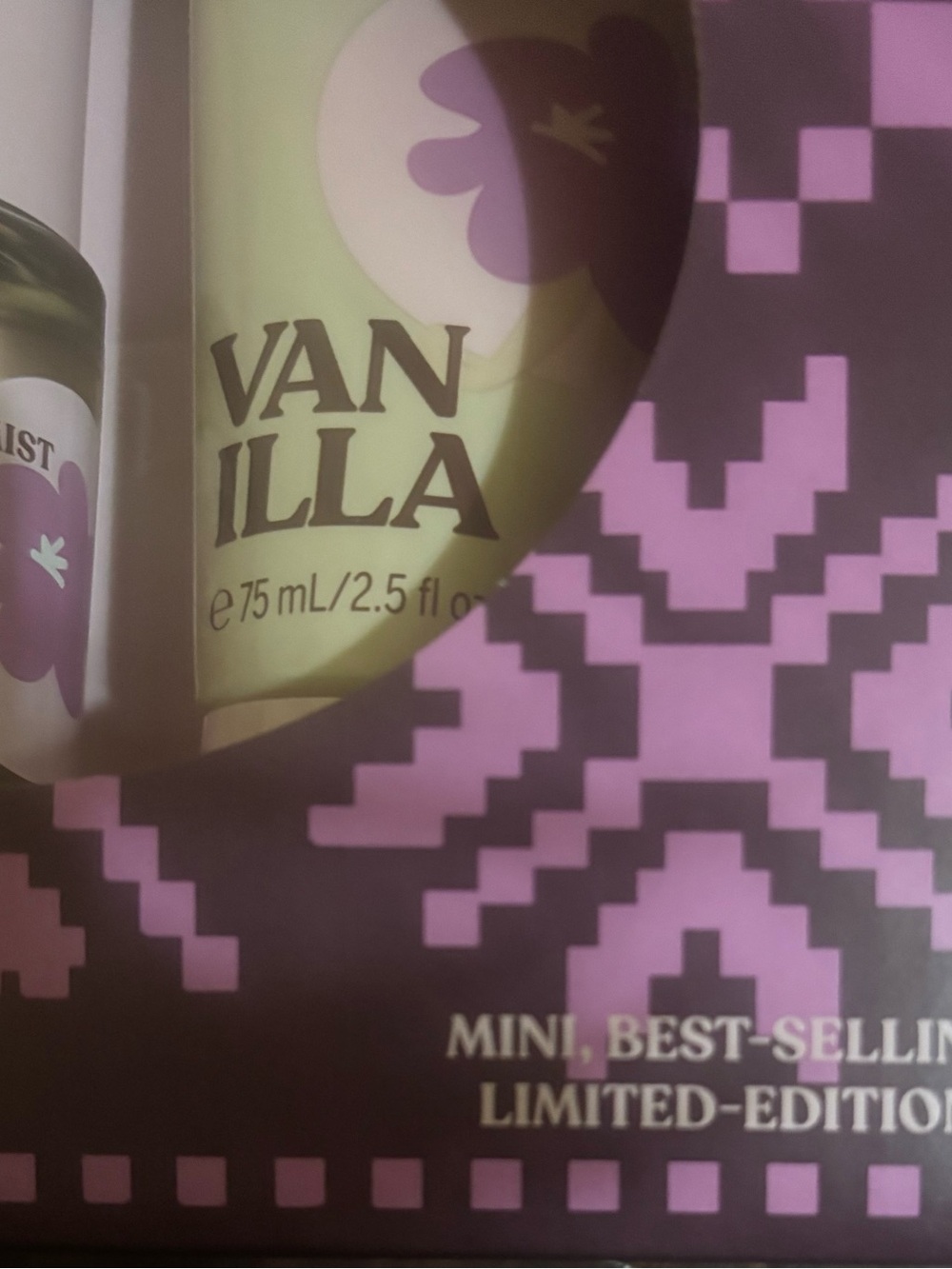 VS PINK VANILLA 2 PIECE BODY MIST AND LOTION GIFT SET - Picture 5 of 8
